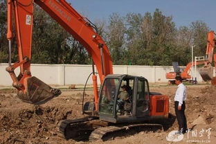 中國(guó)空軍與藍(lán)翔強(qiáng)強(qiáng)聯(lián)手 挖掘機(jī)技術(shù)的新篇章